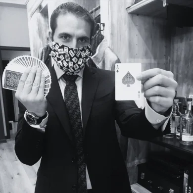 Magician Lex performing for an audience